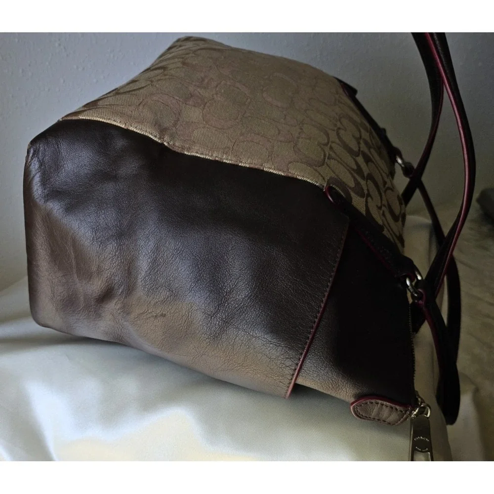 Coach Ava Tote in Signature and Leather/Brown